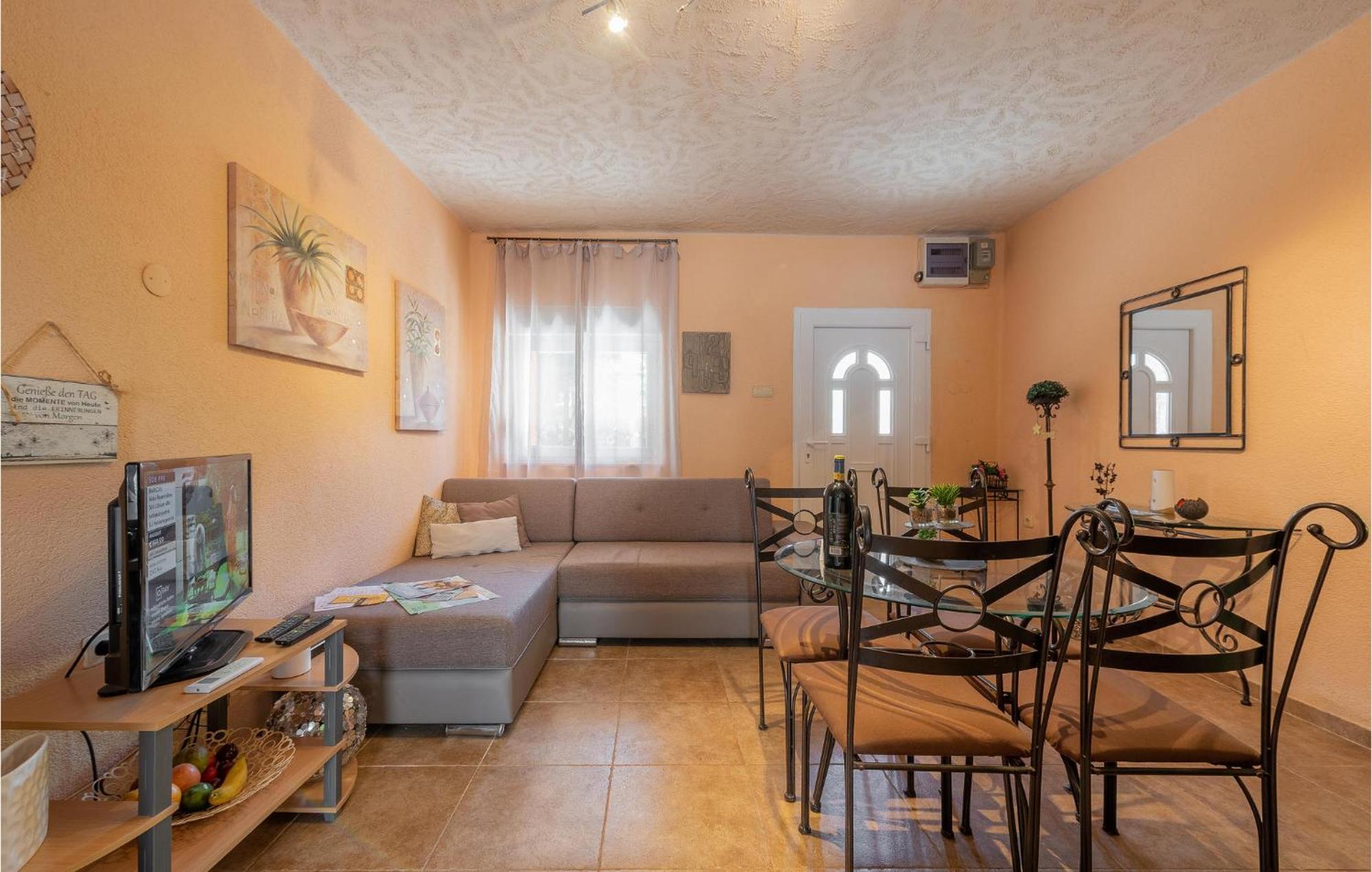 Cozy Home In Vrsi With Wifi Exteriér fotografie